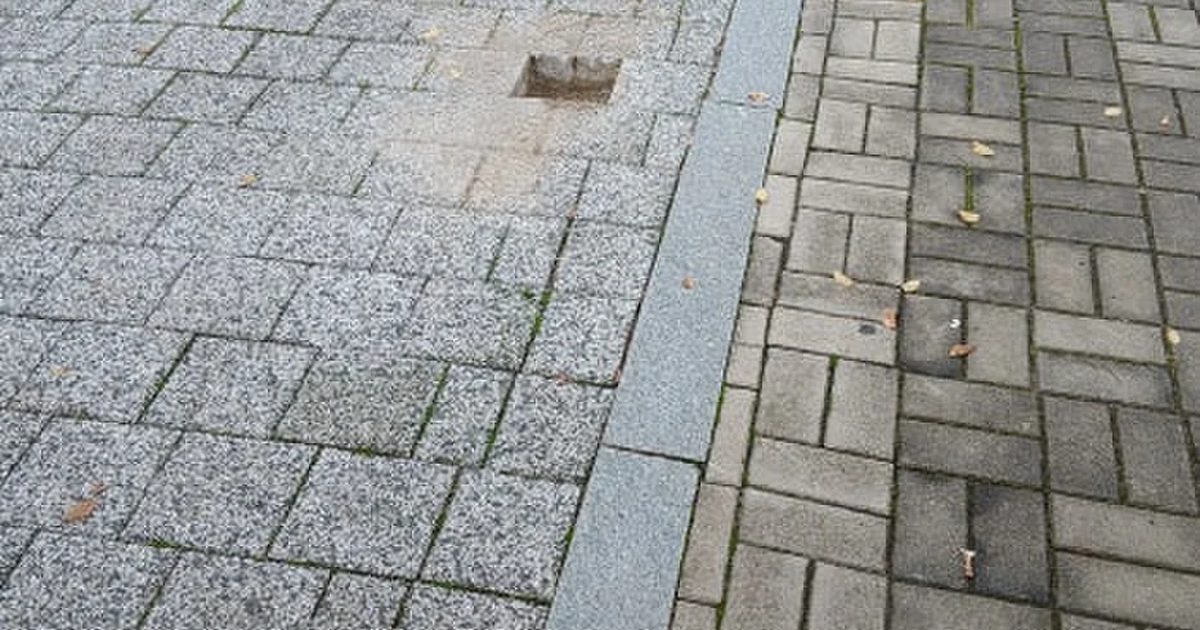 파손 볼라드 철거 관련 시공 사진